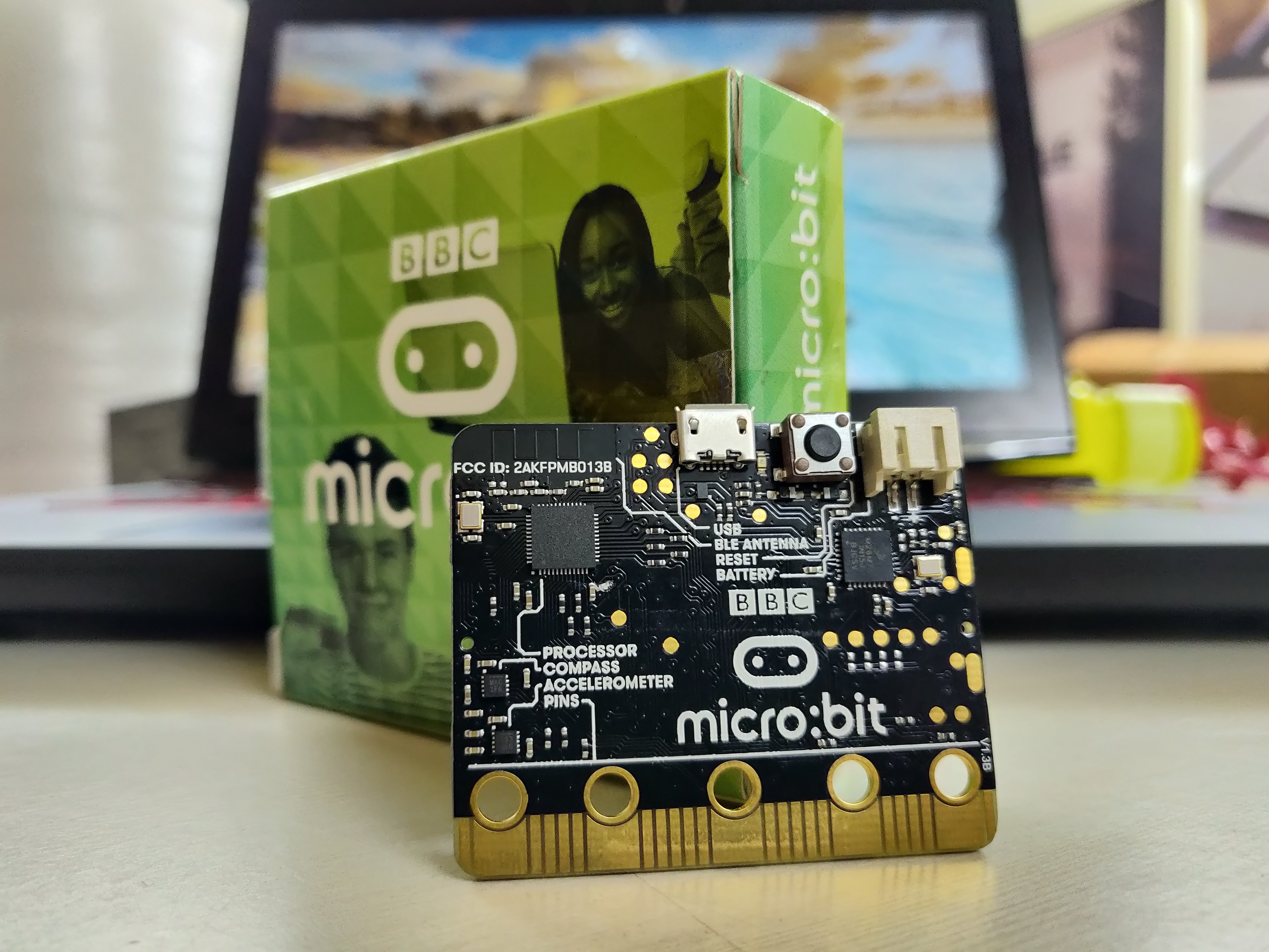 Build a snake game on the BBC micro:bit - Cameron MacLeod